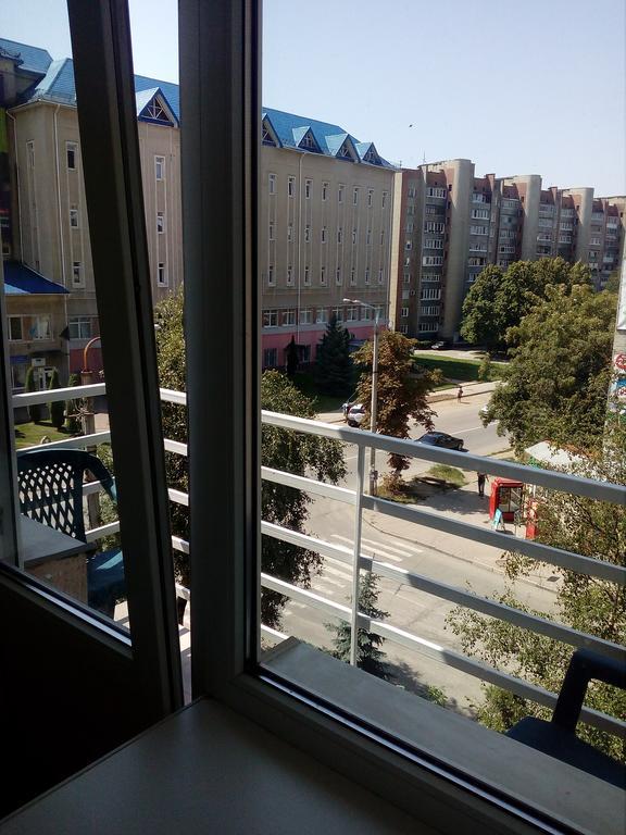 Apartment on Akademika Sakharova Ivano Frankivsk Bagian luar foto